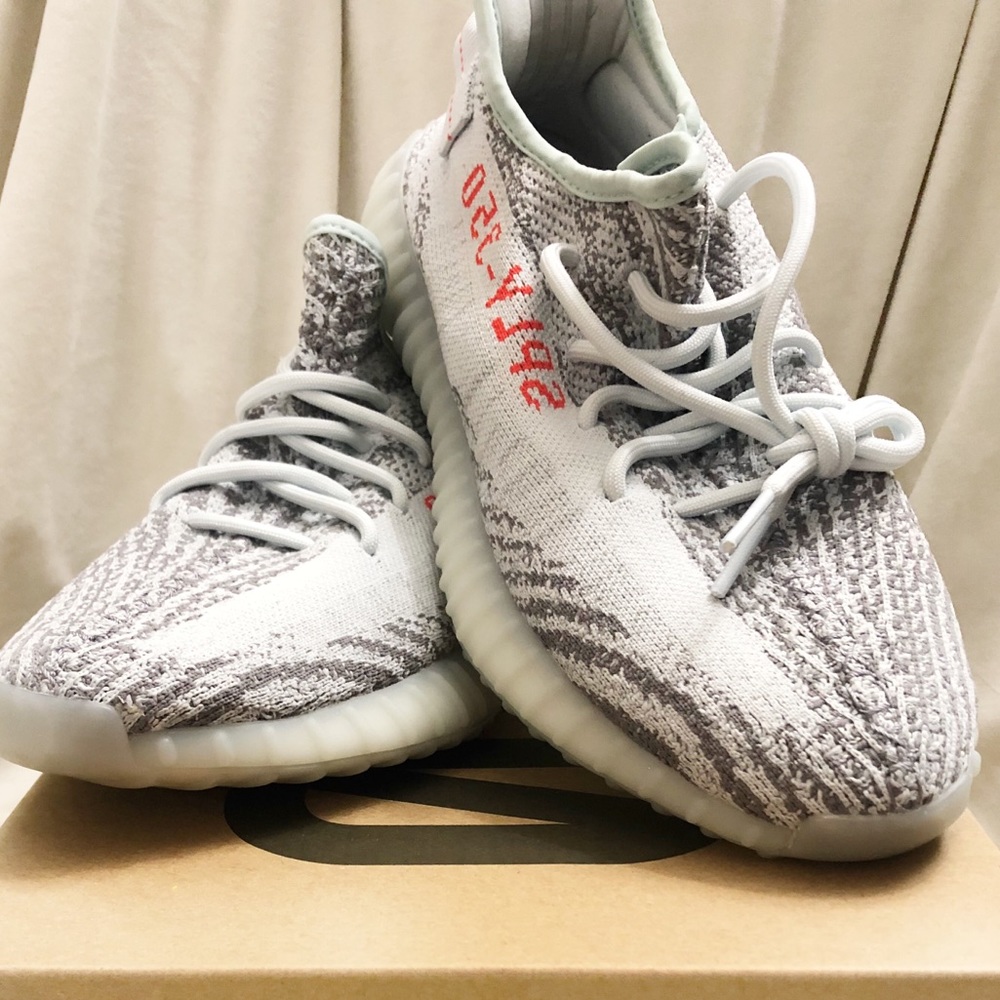 Yeezy Boost 350 V2